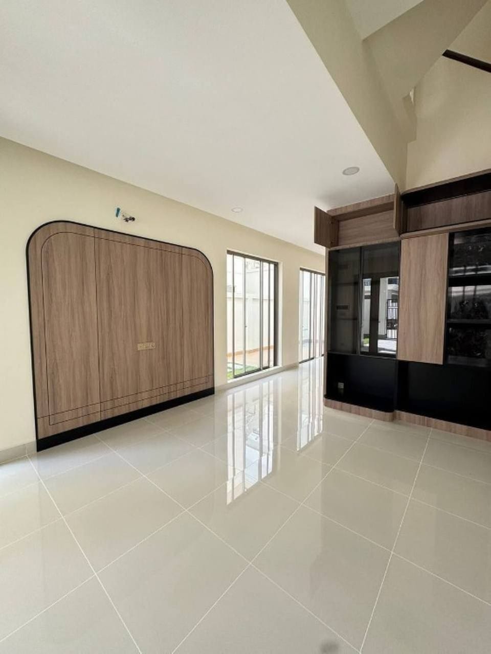 Northeast Twin Villa Near National Road 1, Boeung Snor, view 4