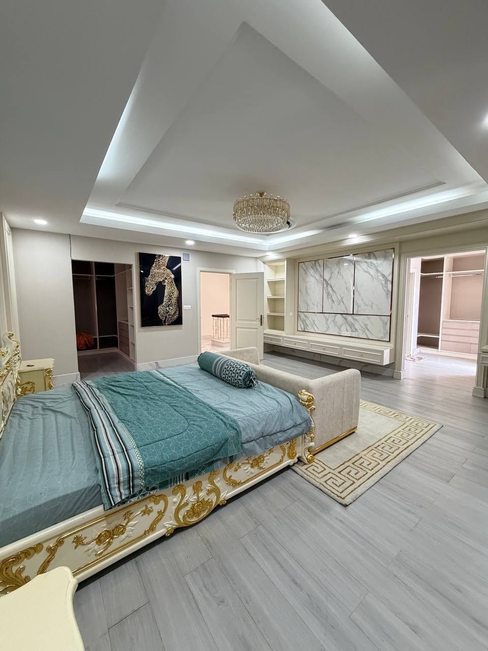 Six Bedroom Family Villa off National Road 1, Boeung Snor, view 4
