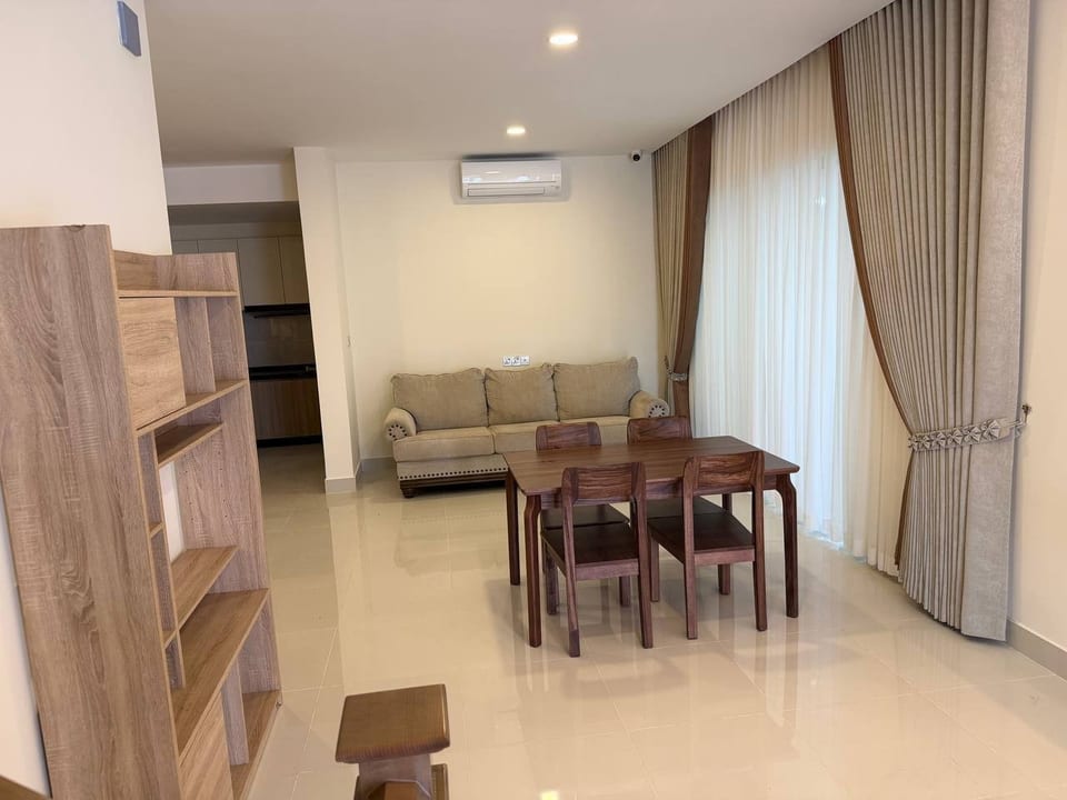 South-facing corner villa, Eco Poli 1, Borey Peng Huot, view 3