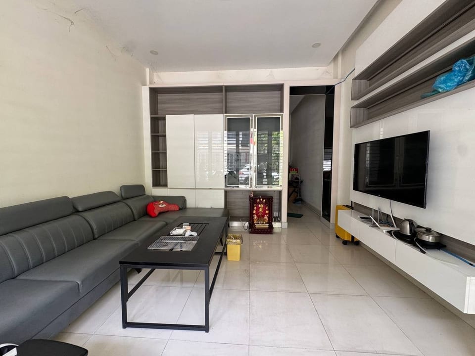 South-Facing Shophouse, Four Bedrooms, Borey Peng Huot, view 2
