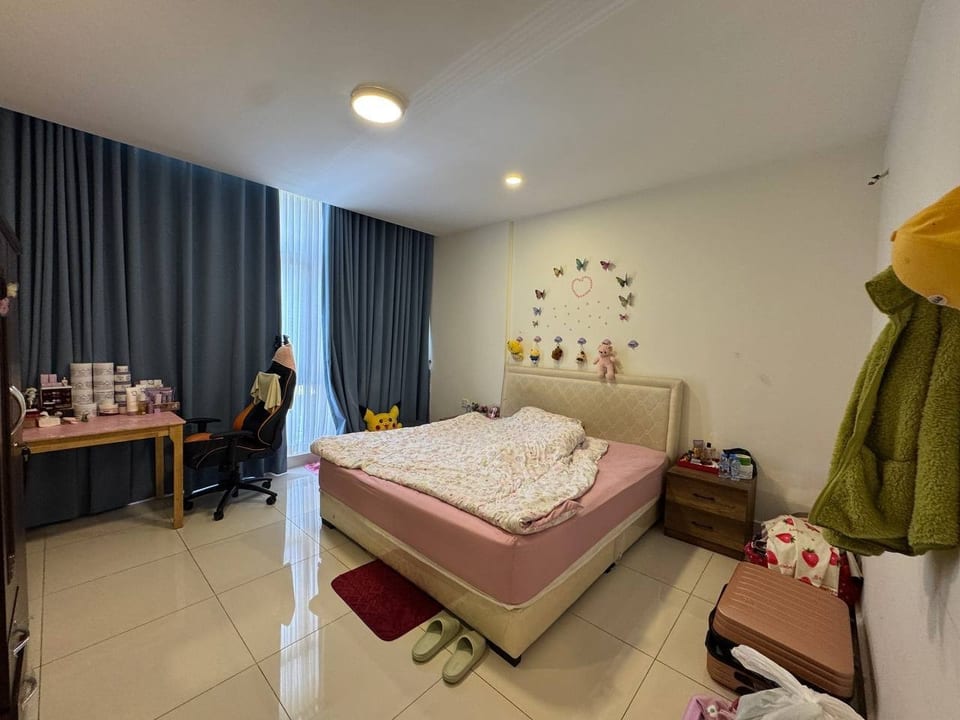 South-Facing Shophouse, Four Bedrooms, Borey Peng Huot, view 5