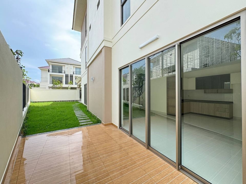 South West Corner Villa, Extra Land, Eco Poli 1, view 5