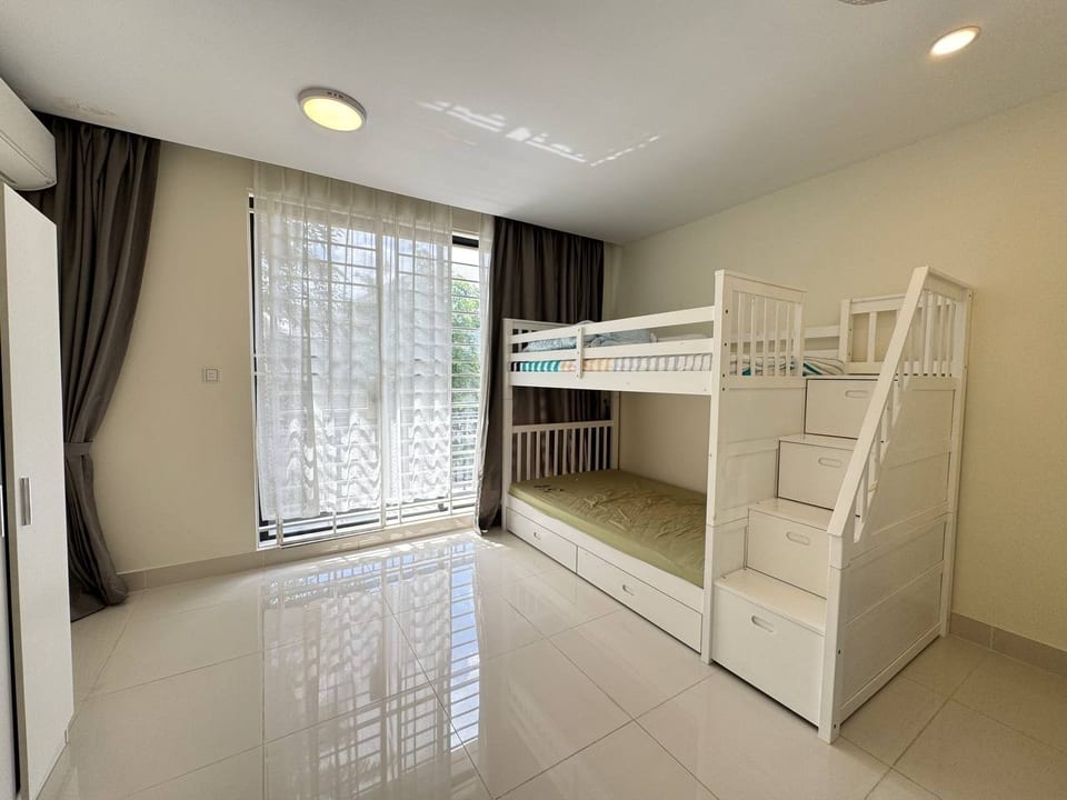 Three Bedroom Corner Villa, Boeung Snor With Rear Garden Land, view 3