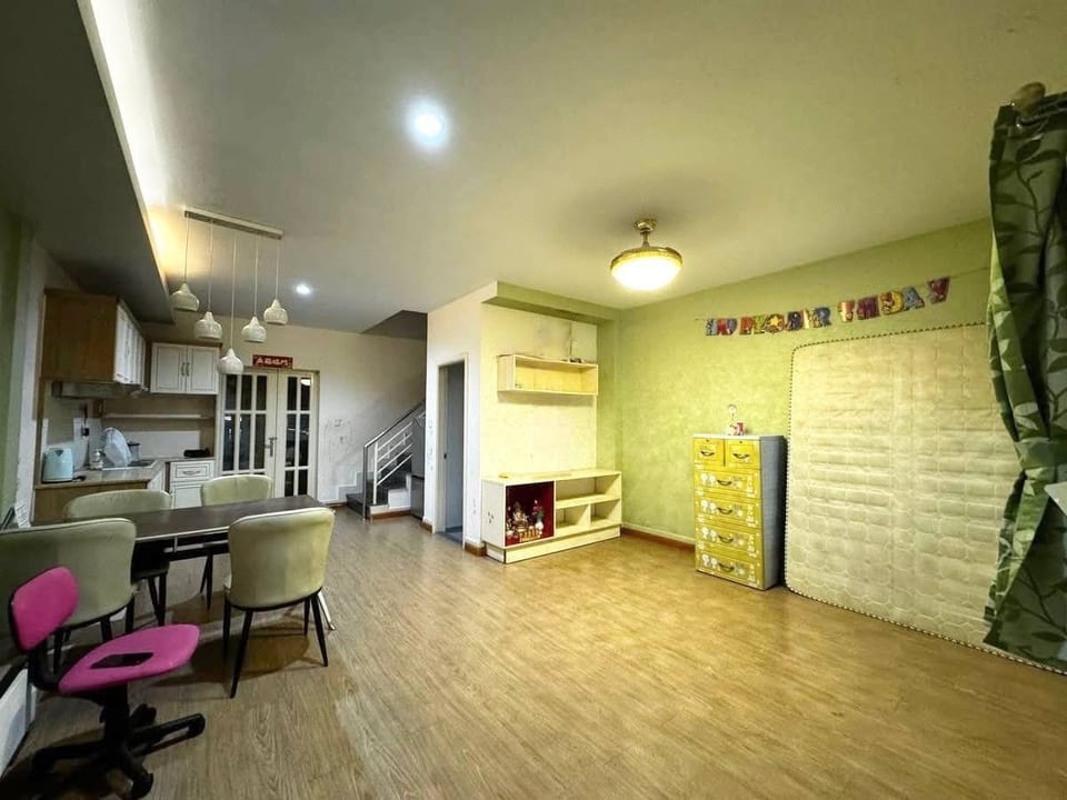 Three-Bedroom Link House, Hard Title, Borey Peng Huot, view 2
