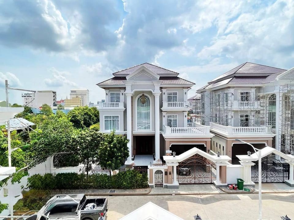 Three-Storey Luxury Villa, Furnished, Boeung Snor Corner Plot, Chbar Ampov, Phnom Penh