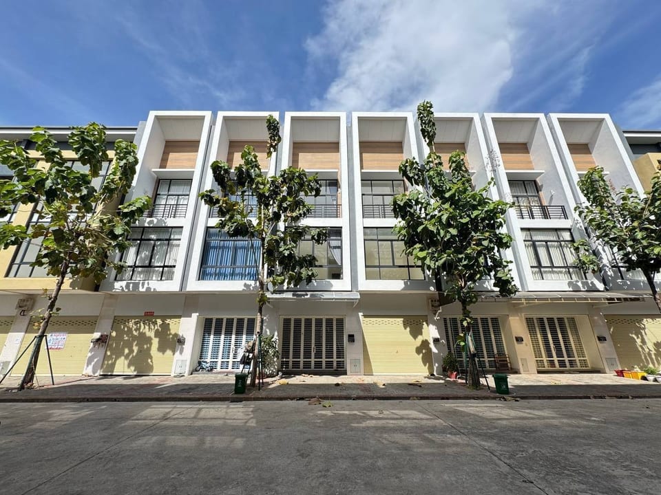 Turnkey Shophouse with Furniture, Eco Sunrise, Chbar Ampov, 金边