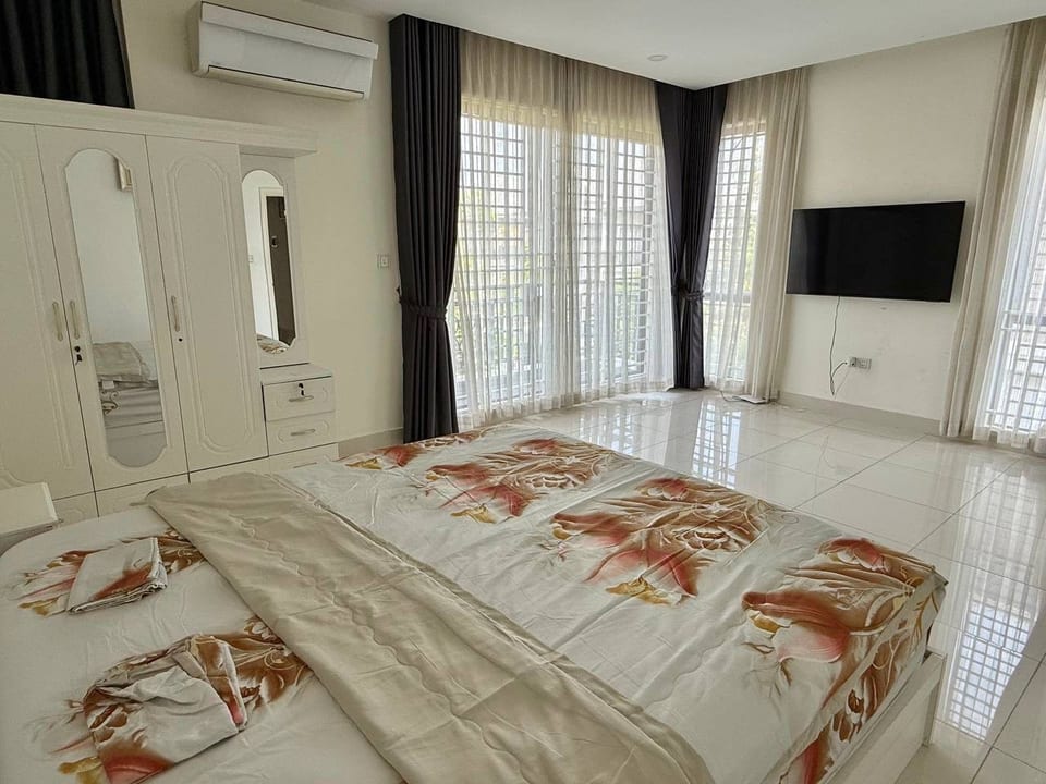 Twin villa with extra land for sale, Roseville, Chbar Ampov, view 8
